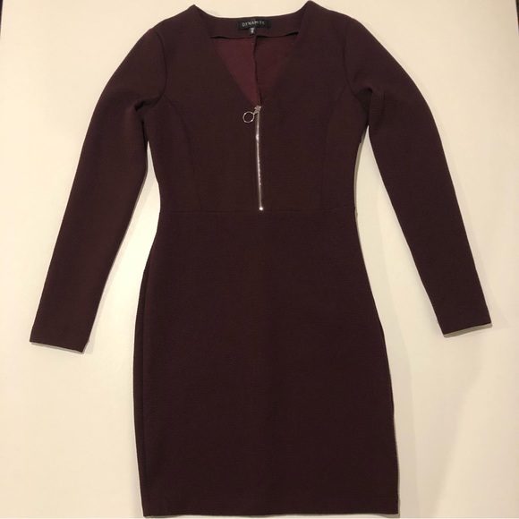 Dynamite Long Sleeve Dress Burgundy Color Womens size Small - Picture 5 of 10